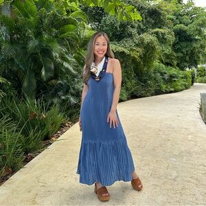 Abercrombie midi Giselle blue pleated dress